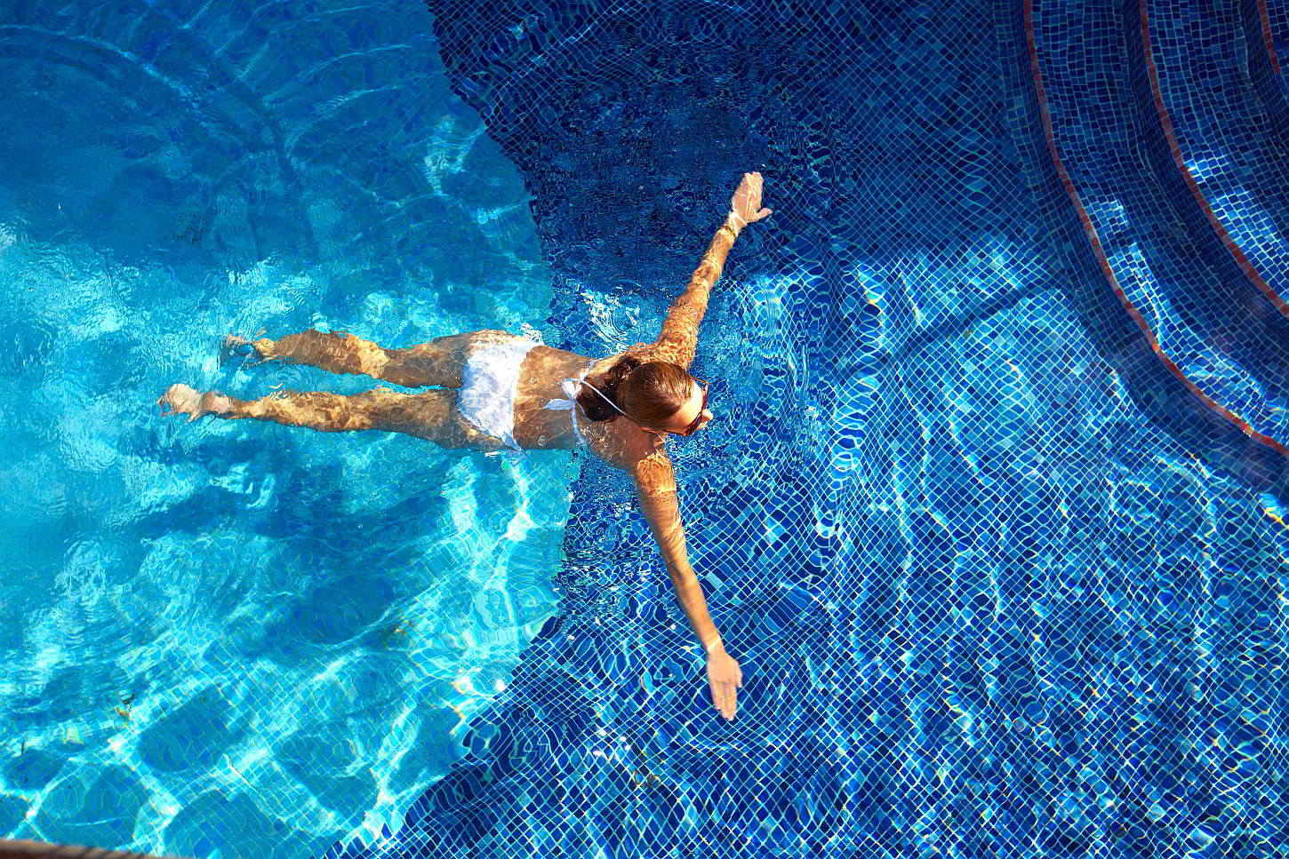 www.healthexperts.net überzeugt durch eine hohe visuelle Qualität.